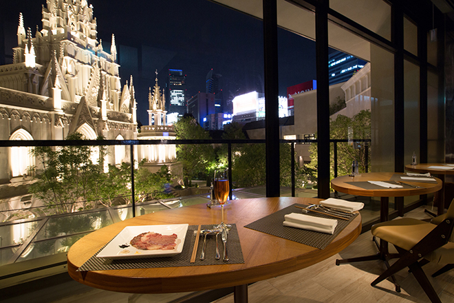 【アニバーサリープラン】大聖堂ビュー席確約＆ナンバーケーキ付きディナーコース　イメージ画像