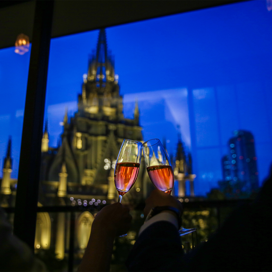 【大聖堂の見える特別席確約】ブッフェdeプロポーズプラン　イメージ画像