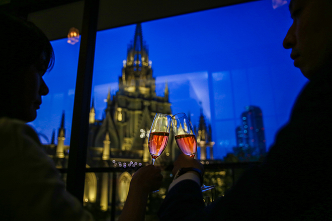 【大聖堂の見える特別席確約】ブッフェdeプロポーズプラン　イメージ画像