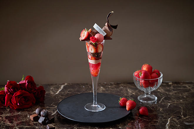 【ホテル開業10周年記念】大人のご褒美パフェ～Strawberry＆Chocolate～　イメージ画像