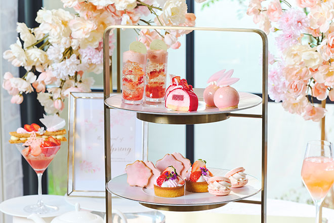 【ホテル開業10周年記念】グラマシーアフタヌーンティー ～いちごと桜のマリアージュ～　イメージ画像