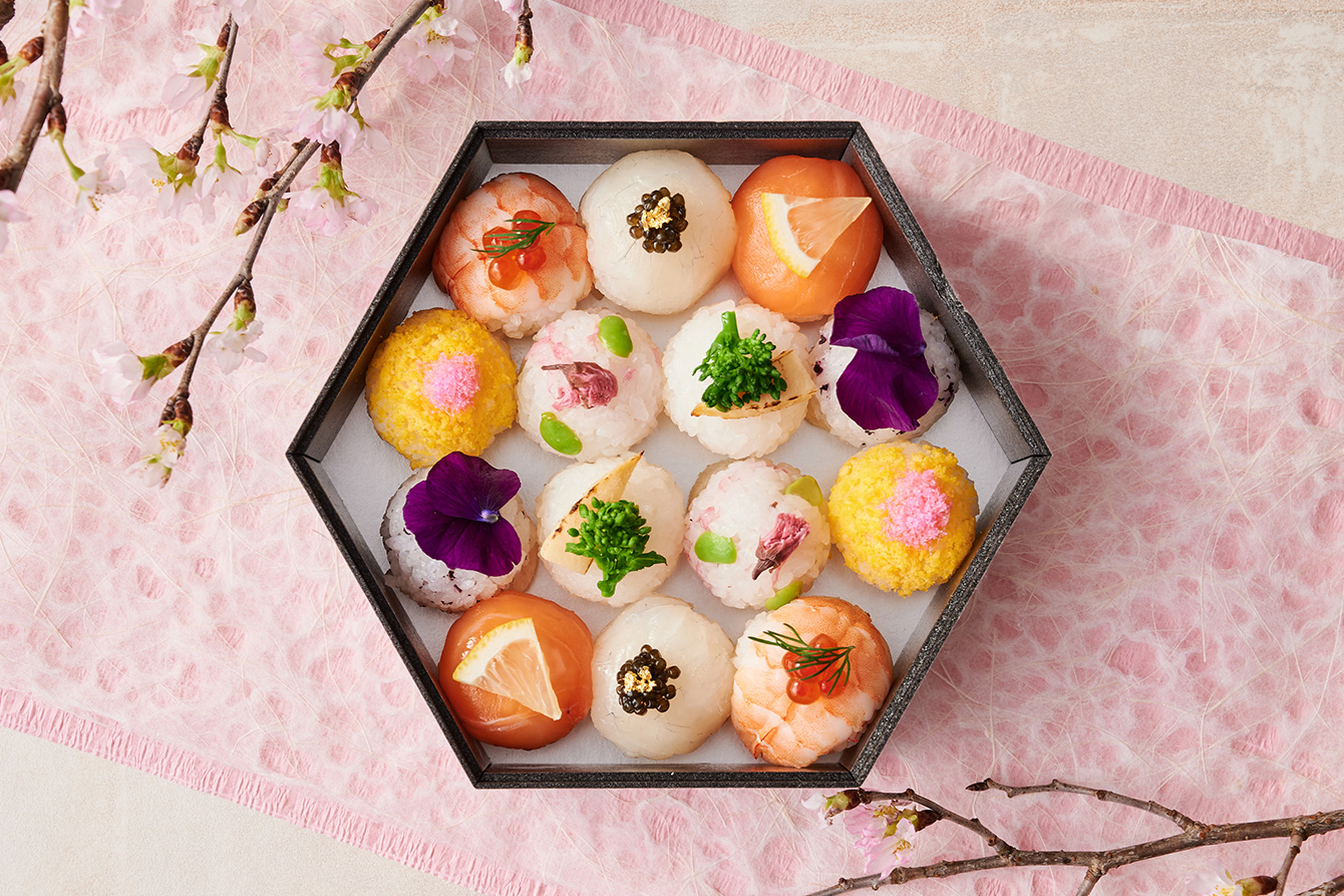 お花見三段重～SAKURA～ | ザ ストリングス 表参道