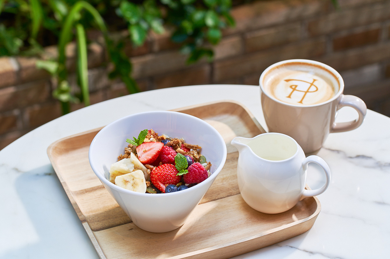 ブランチ ゼルコヴァ | ザ ストリングス 表参道